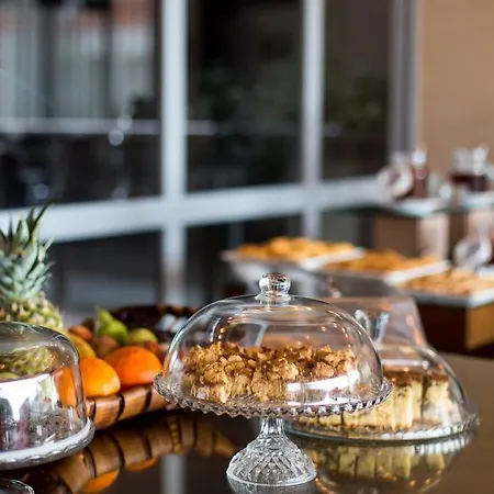 Hotel Elpida &