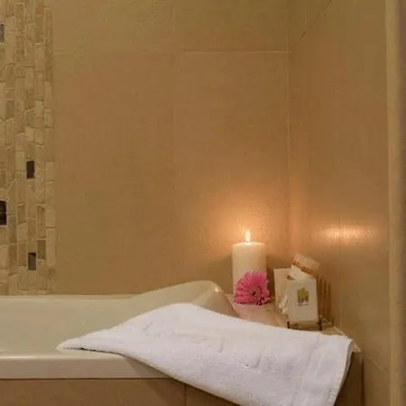 Hotel Elpida &