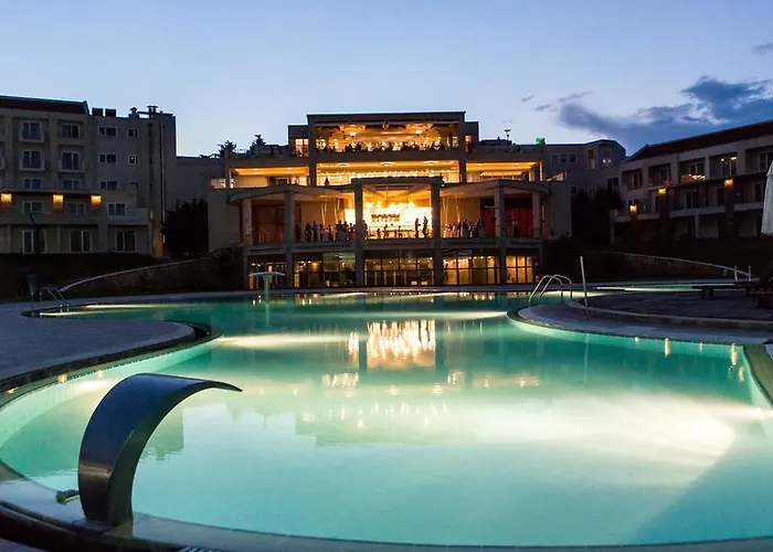 Elpida & Hotel Serres